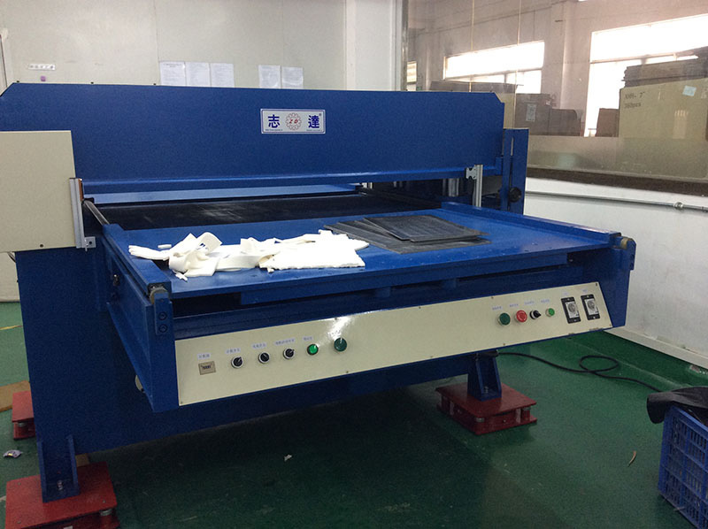 單(dān)（雙）邊自動送(song)料裁斷機